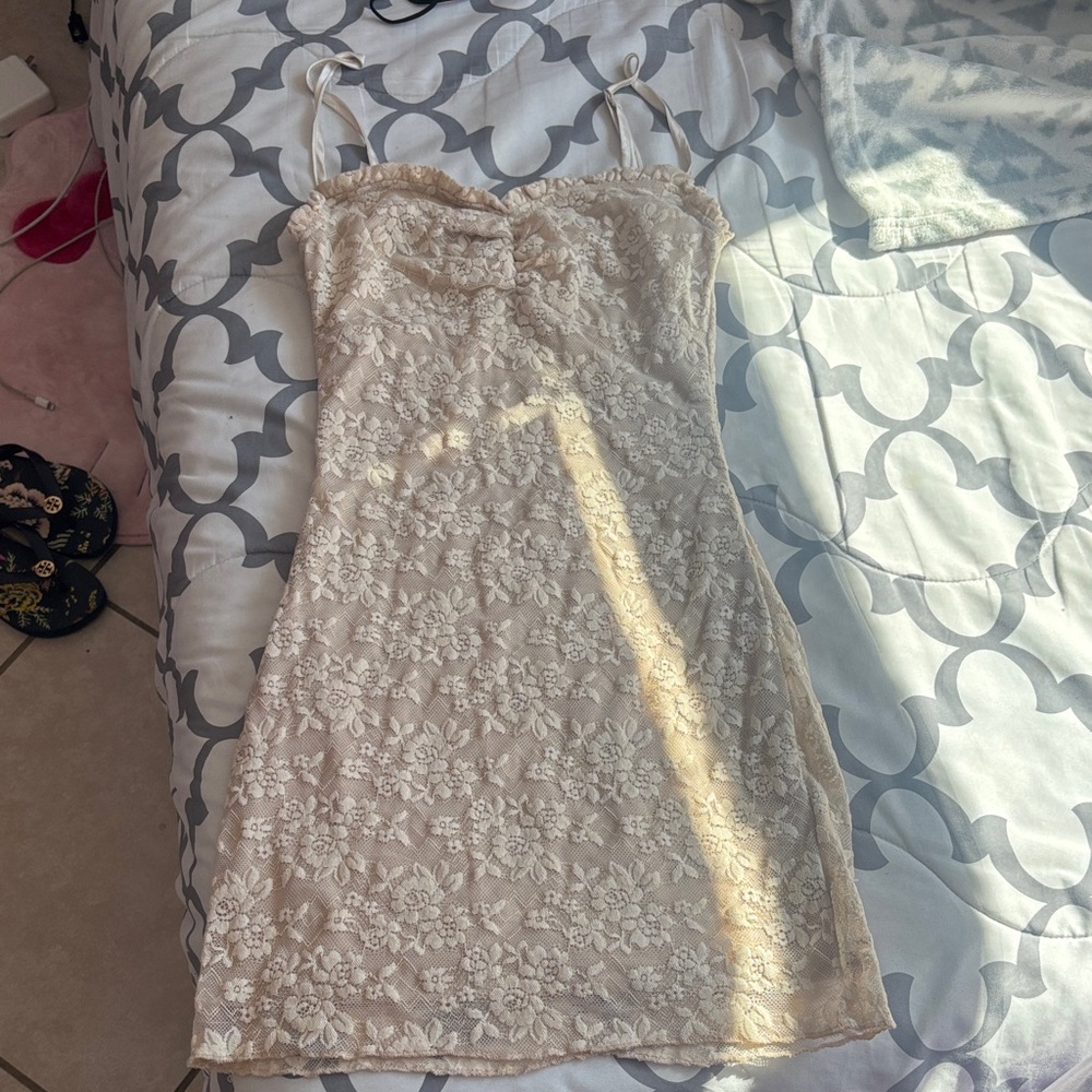Chic Cream Lace Mini Dress